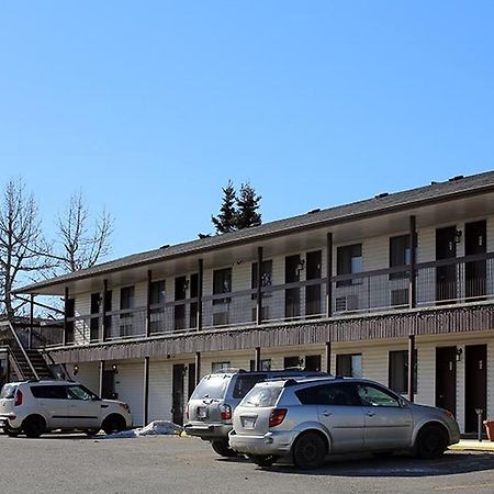 Golden West Motor Inn Carstairs Exteriér fotografie